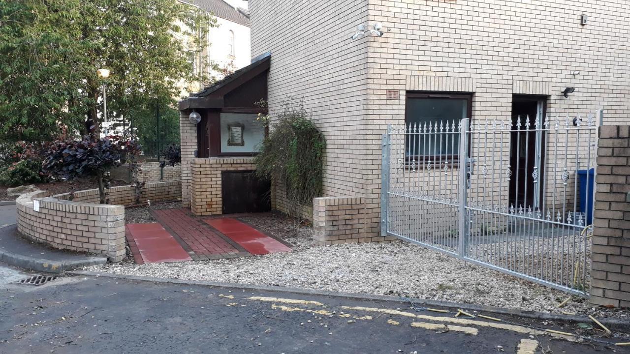 格拉斯哥Bright City Centre House - Private Garden & Parking!别墅 外观 照片
